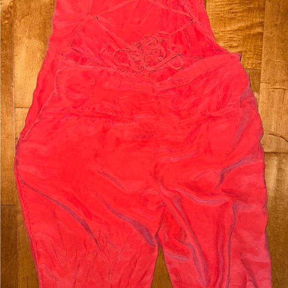 Free People RARE Open Back Backless Silk Jumpsuit Capri Length Tie Back Peach - Picture 8 of 14